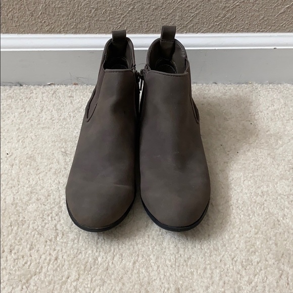 BOOTIES - Picture 2 of 6